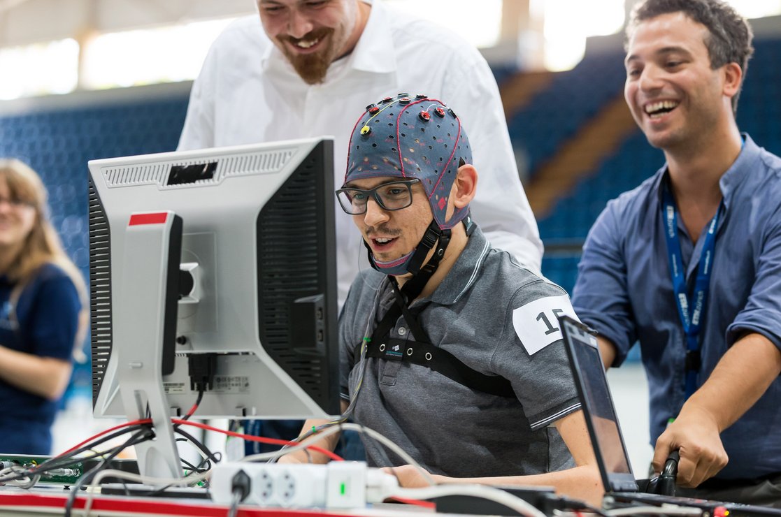 cybathlon-brain-signals-race_m