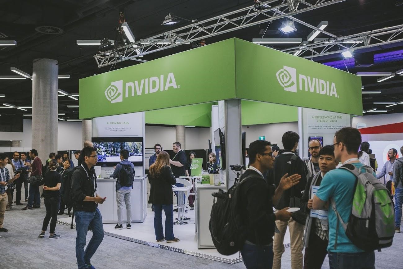 10-icml-crowd-630x300