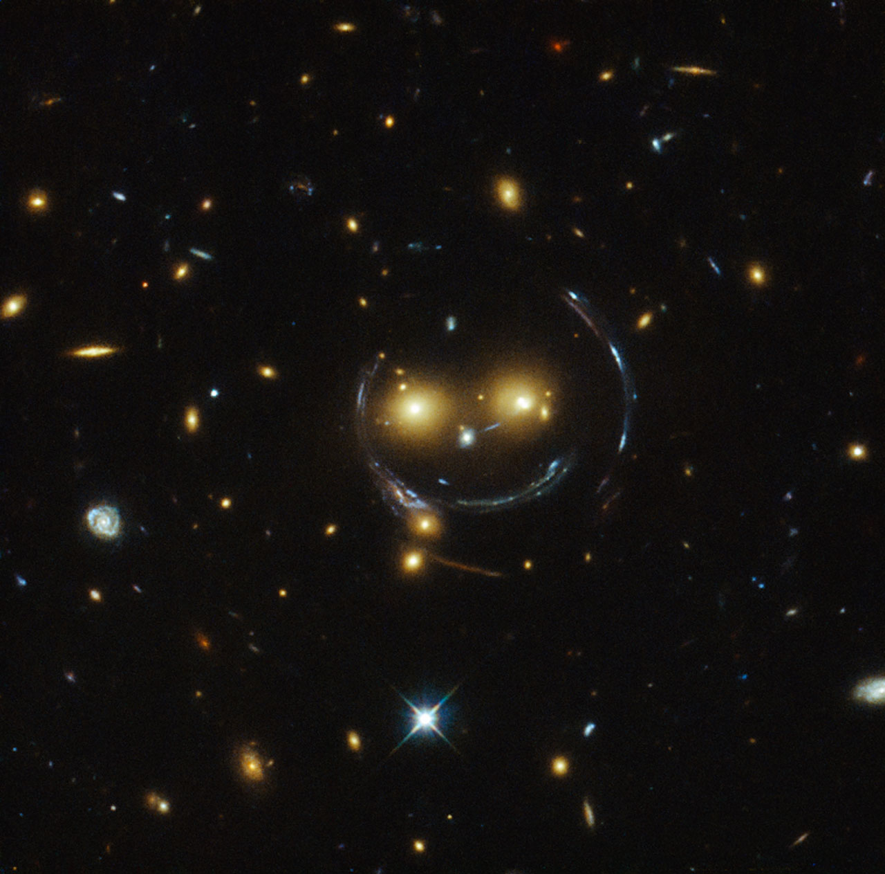 xx-gravitational-lenses_m